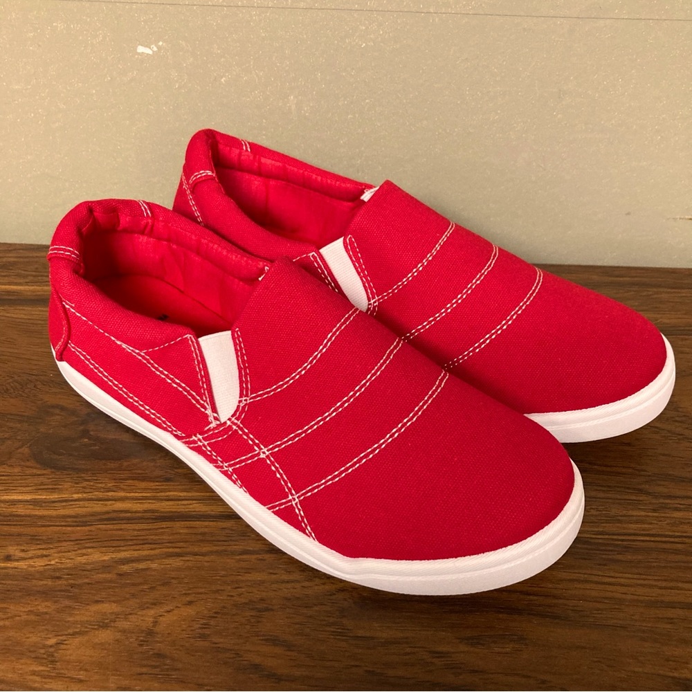 NWOT Comfort Ease Red Slip-on Shoes 8 WIDE